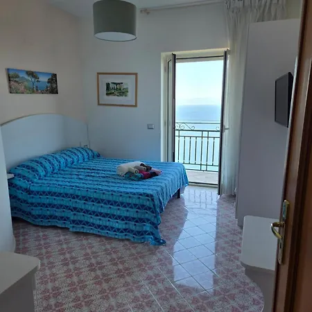 Tra Cielo E Mare * Ravello