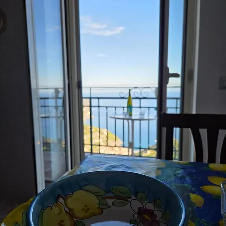 Tra Cielo E Mare