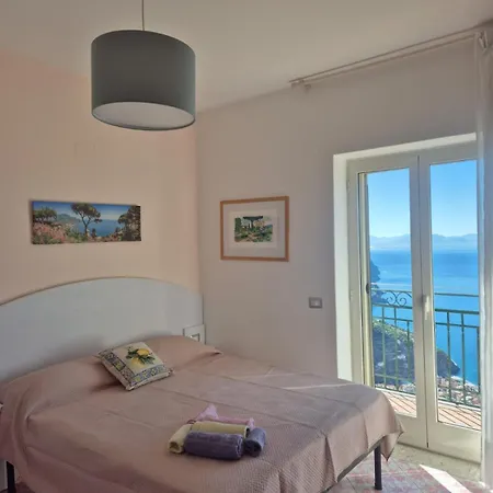 Tra Cielo E Mare Ravello