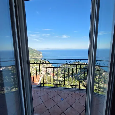 Tra Cielo E Mare * Ravello