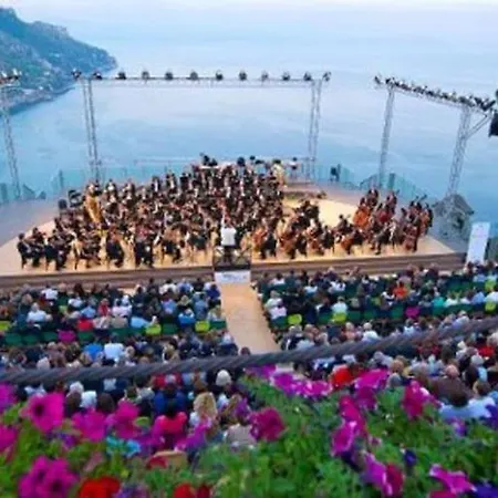 Tra Cielo E Mare Ravello